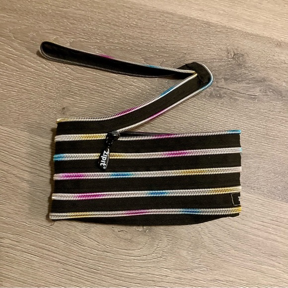 Zip-it black cosmetics bag or pencil pouch - Picture 2 of 5